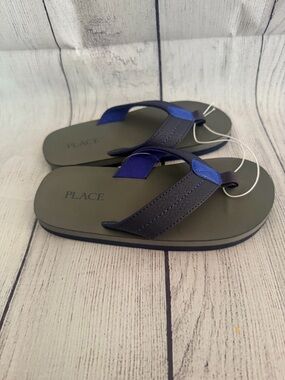 Boys Children’s Place💙 Flip -Flops brand NEW with tags! NEVER worn.